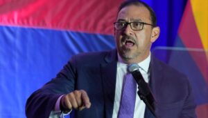 arizona-officials-prepared-for-fbi-raid-after-georgia-search:-emails-show
