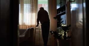 there’s-new-evidence-for-how-loneliness-affects-memory-in-old-age