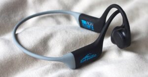 h2o-audio’s-affordable-workout-headphones-give-me-bone-conduction-face-tickle