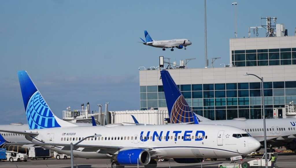 trump-opposes-united-airlines-merger-with-american-airlines