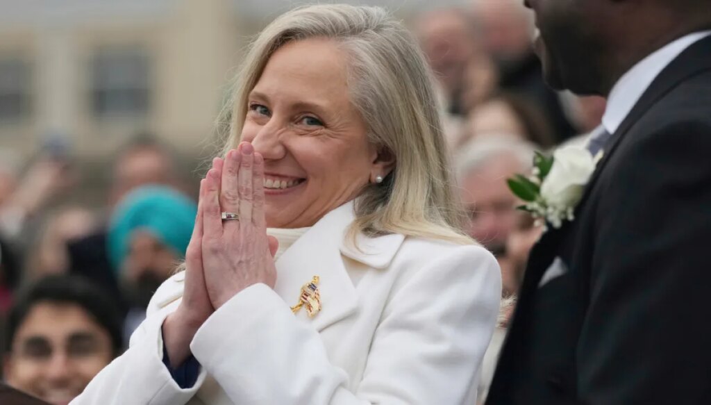 spanberger-scores-redistricting-win-as-approval-slips