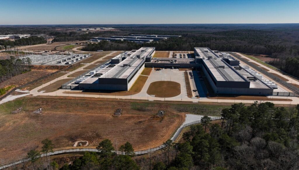 meta-to-cut-roughly-8,000-employees-as-it-plans-massive-ai-budget