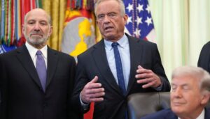 rfk-jr-defends-trump-drug-price-claim.-does-the-math-check-out?