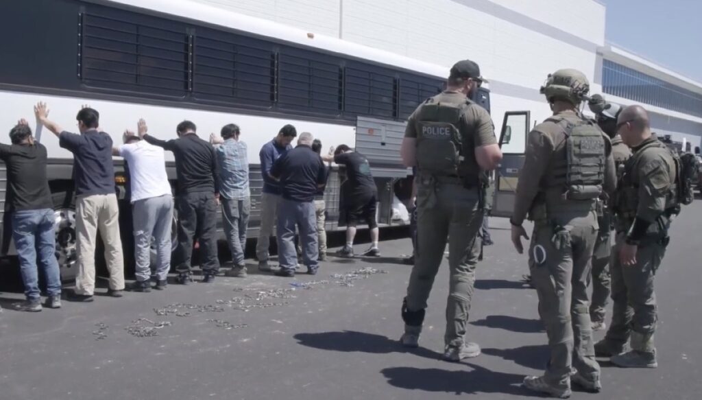 big-business-lobby-protecting-millions-of-illegal-immigrants:-immigration-experts