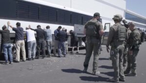 big-business-lobby-protecting-millions-of-illegal-immigrants:-immigration-experts
