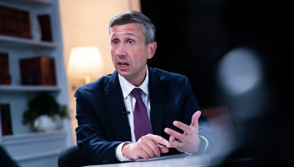 ken-martin-heralds-democrats’-plans-ahead-of-midterm-elections-despite-dnc’s-financial-woes