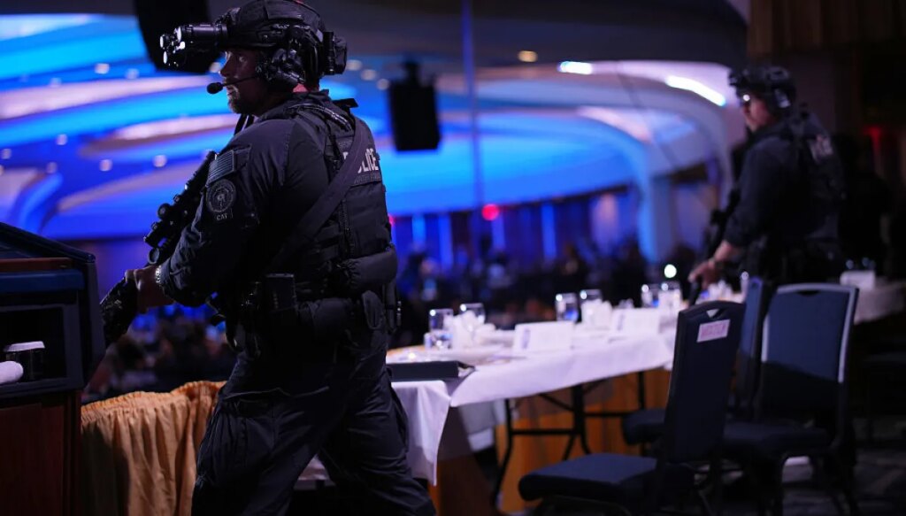 correspondents’-dinner-gunman-believed-to-be-guest-at-dc-hotel-where-event-was-held