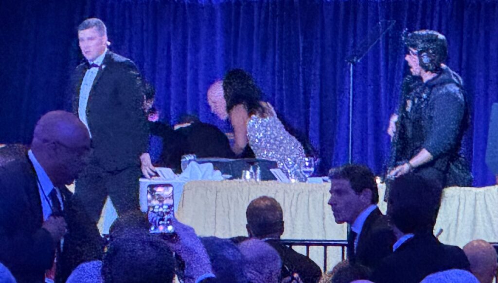 republicans-and-democrats-unite-after-whca-dinner-shooting