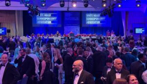 white-house-correspondents-donate-uneaten-steak-and-lobster