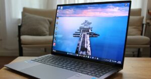 this-ambitious-laptop-doesn’t-leave-much-room-for-your-hands