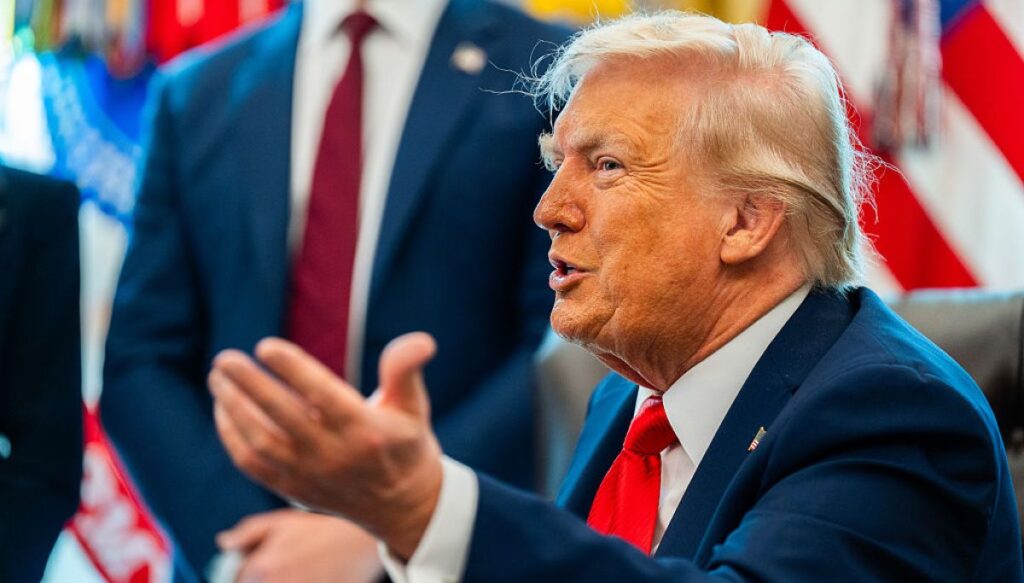 trump-claims-iran-is-in-‘state-of-collapse’