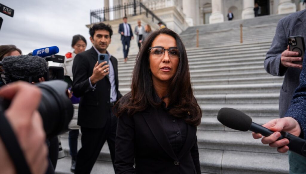 lauren-boebert-proposal-clears-way-for-trump’s-white-house-ballroom