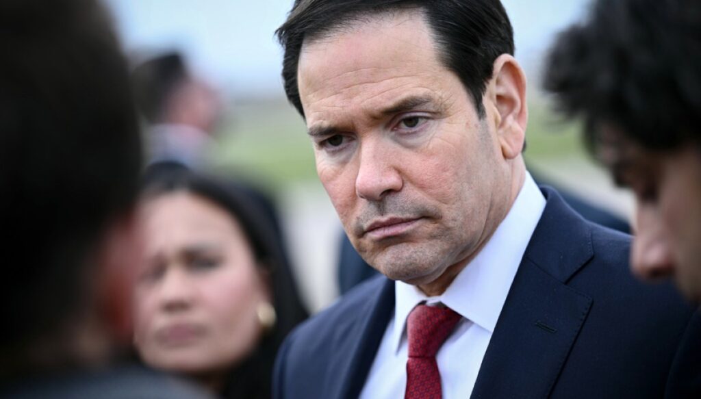 us-issuing-america-250-passports-with-trump,-founding-fathers