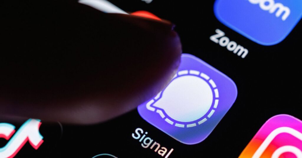 your-phone-notifications-reveal-more-than-you-realize.-here’s-how-to-lock-them-down