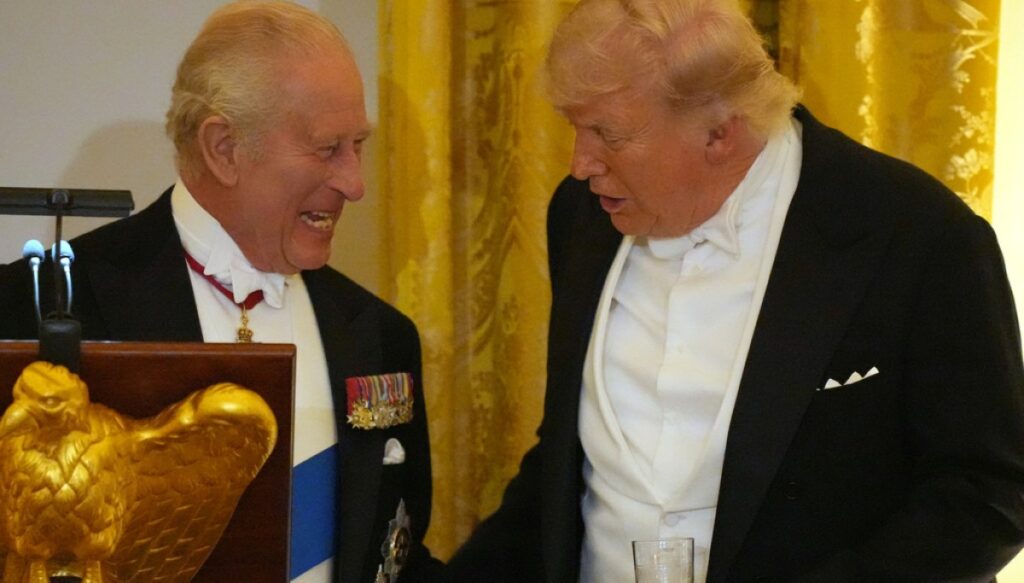 watch-live:-trump-bids-farewell-to-the-royal-family