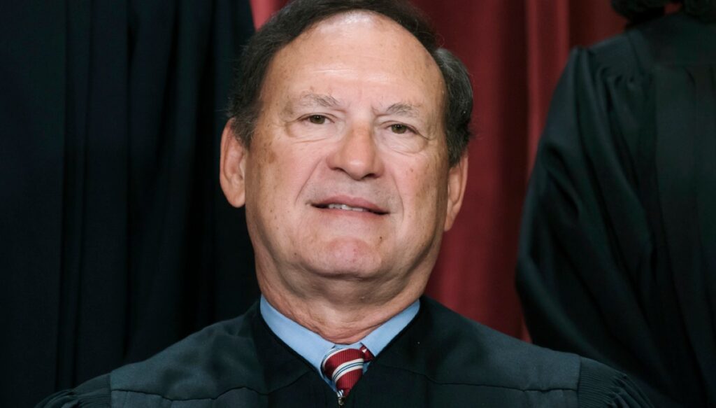 alito-halts-appeals-court-ruling-blocking-mail-order-abortion-pills