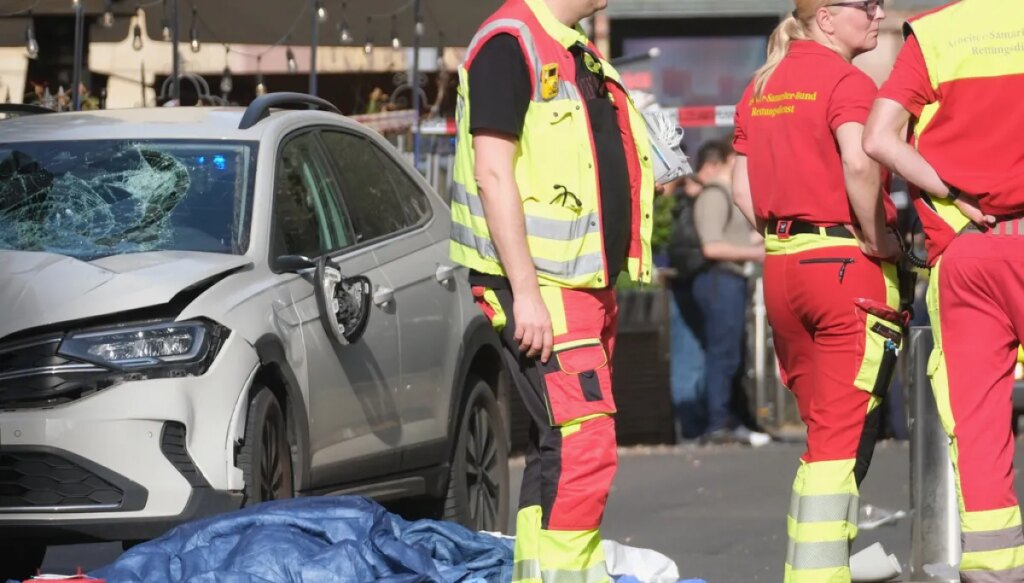two-dead-after-driver-runs-over-crowds-in-leipzig,-germany