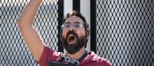 lone-bridge-protester-takes-on-war-and-ai