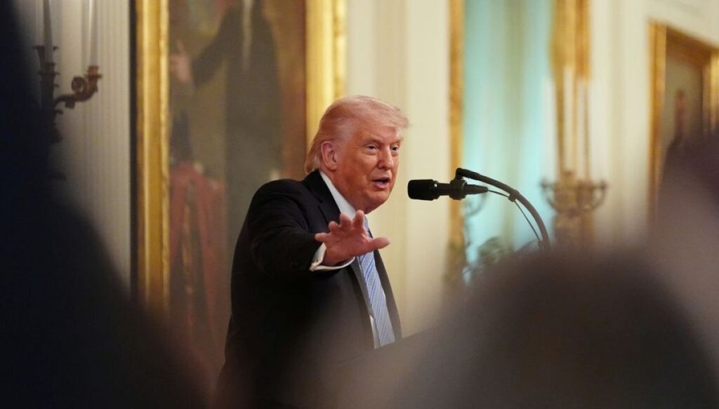 gop builds-huge-cash-edge-as-2026-midterm-outlook-darkens