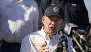 civil-rights-groups-sue-over-texas-police-arresting-illegal-immigrants
