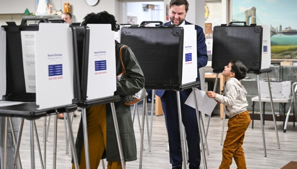 vance-votes-in-person-in-2026-ohio-primary-after-trump’s-mail-in-blowback
