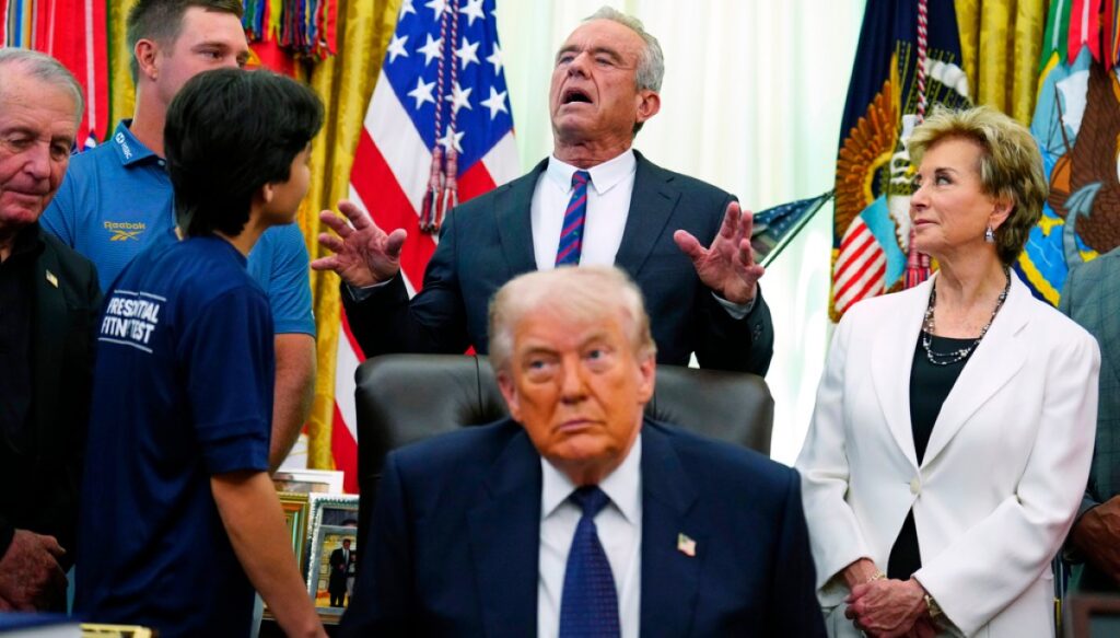 trump-says-iran’s-leaders-told-him-their-country-has-‘no-chance’-of-winning-war