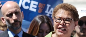 report:-la-mayor-puts-up-‘no-ice’-signs,-costing-estimated-$250k
