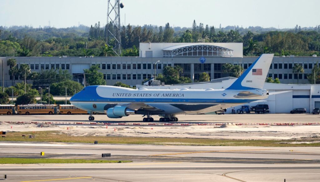 palm-beach-approves-plan-to-rename-airport-after-trump