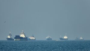 trump-pauses-project-freedom-in-strait-of-hormuz-for-‘short-period’
