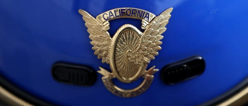 report:-bystanders-capture-suspect-in-deadly-crash-after-car-goes-up-in-flames