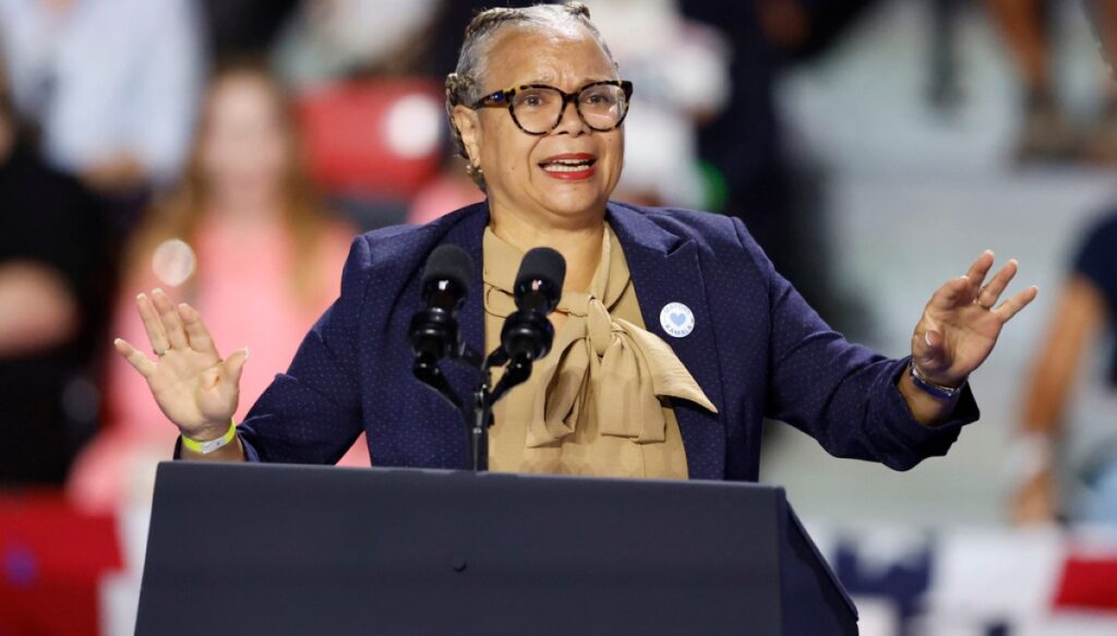 charlotte-mayor-steps-down-six-months-after-reelection