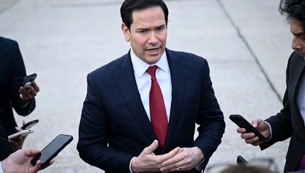 marco-mania-or-‘mountain-out-of-a-molehill?’-trumpworld-debates-rubio’s-rise
