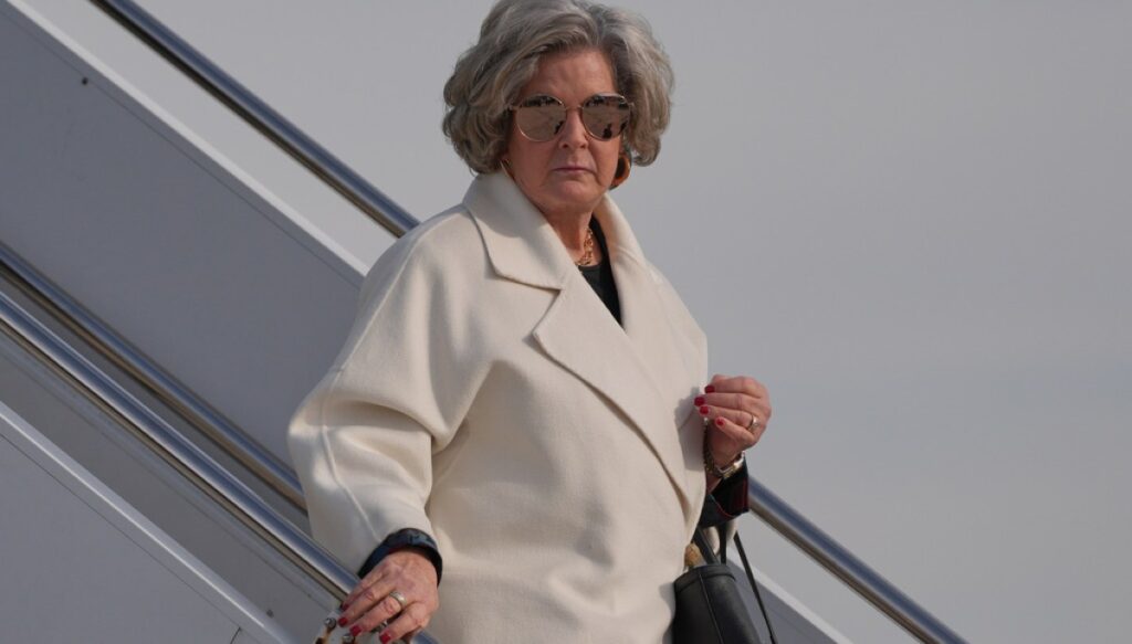 susie-wiles-isn’t-‘leaving-anytime-soon’