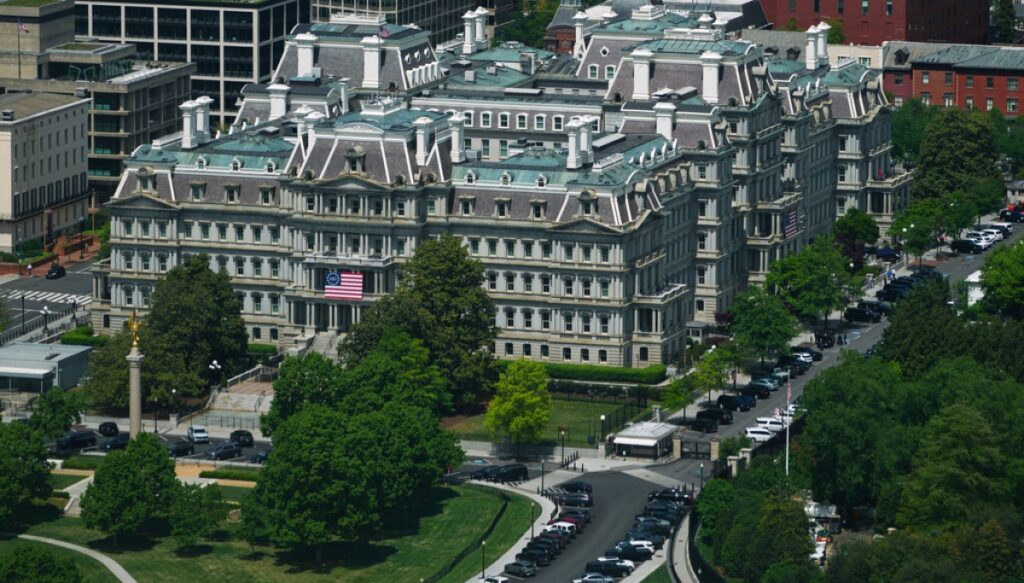 panel-seeks-paint-details-before-approving-plan-for-eisenhower-building