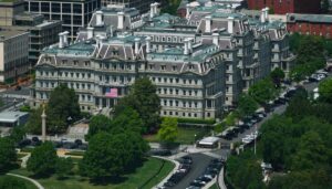 panel-seeks-paint-details-before-approving-plan-for-eisenhower-building
