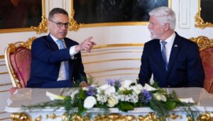 hawkish-finnish-president-says-it’s-‘time-to-start-talking-to-russia’