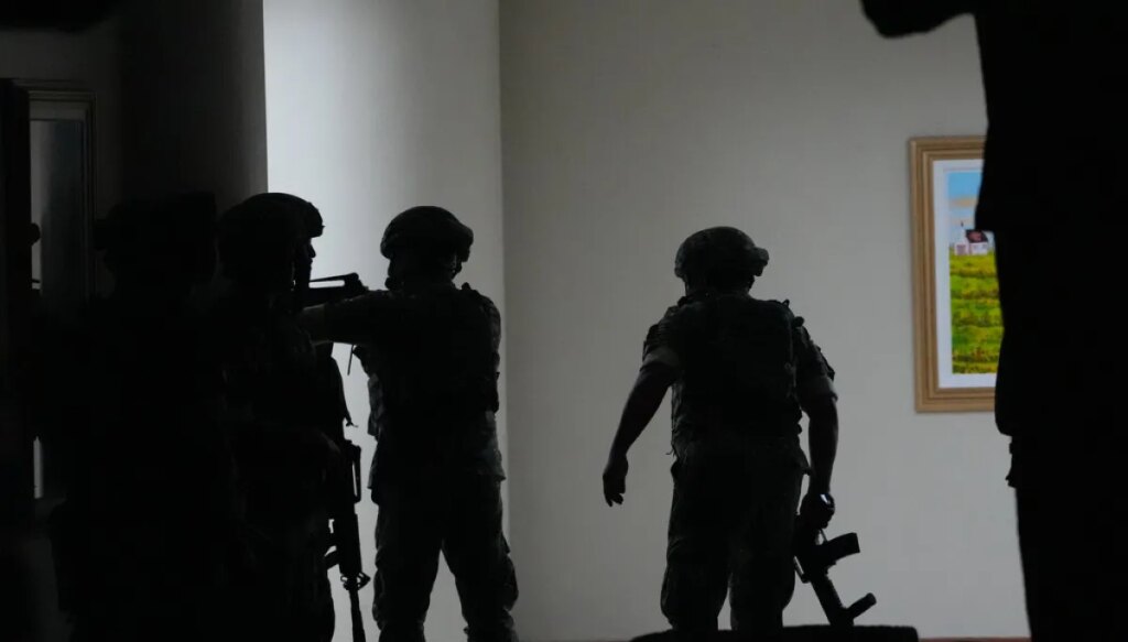 gunfire-breaks-out-in-philippine-senate-where-authorities-have-tried-to-arrest-a-senator