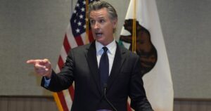 newsom-adds-to-presidential-bid-speculation-with-donation-to-south-carolina-mayoral-candidate