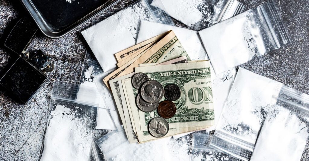 it-sure-seems-like-these-instagram-ads-think-you’re-doing-cocaine-all-wrong