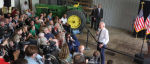 biden’s-billions-aren’t-swaying-rural-voters-away-from-trump,-poll-shows