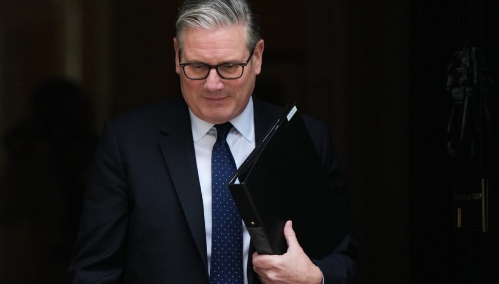 pressure-mounts-on-starmer-as-labour-mp-resigns