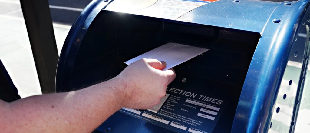 democrat-candidate-caught-red-handed-stealing-voter