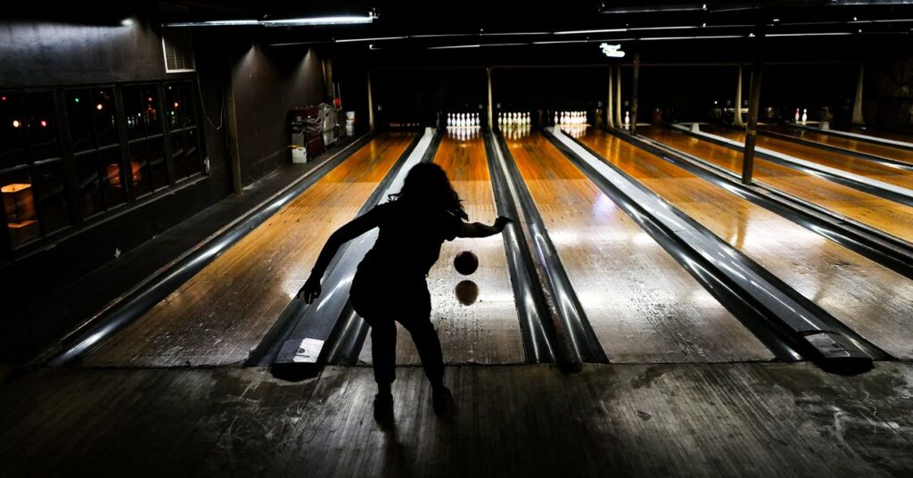 if-you’re-a-serious-bowler,-you-need-to-know-about-bowling-lane-oil