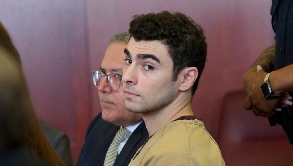 judge-clears-gun-and-diary-for-use-as-evidence-in-luigi-mangione-trial