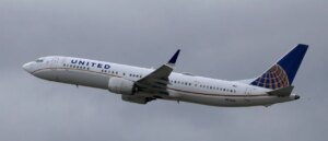 flight-grounds-after-someone-tried-to-open-door-seven-miles-high