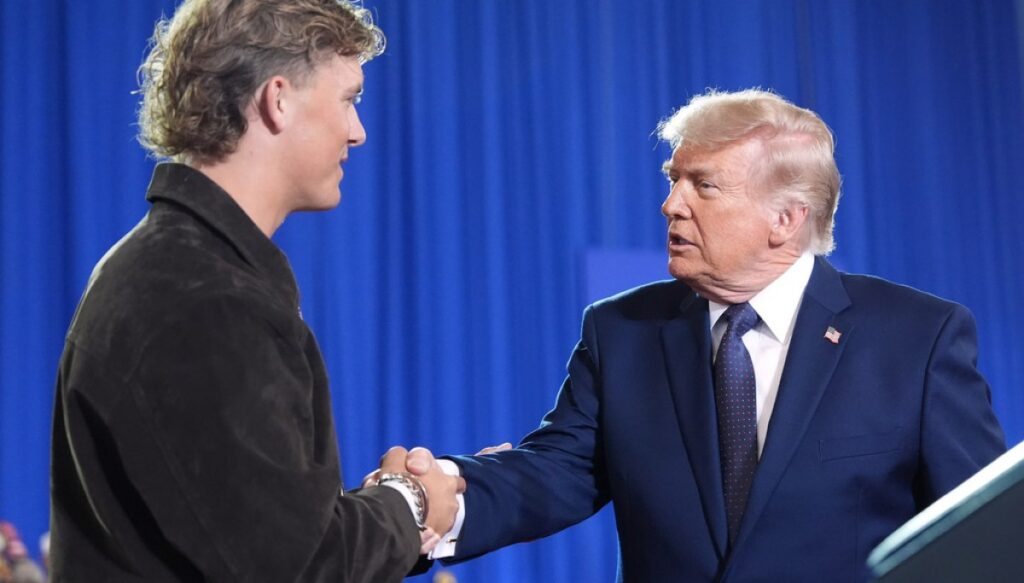giants-quarterback-jaxson-dart-introduces-trump-during-new-york-rally