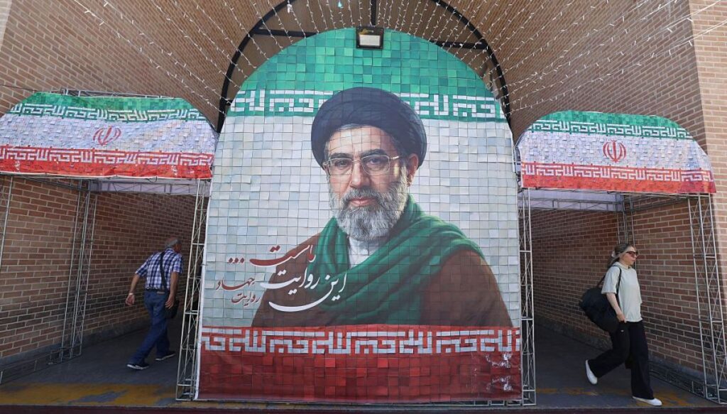 iran-closes-western-airspace-until-monday-as-trump-mulls-strikes