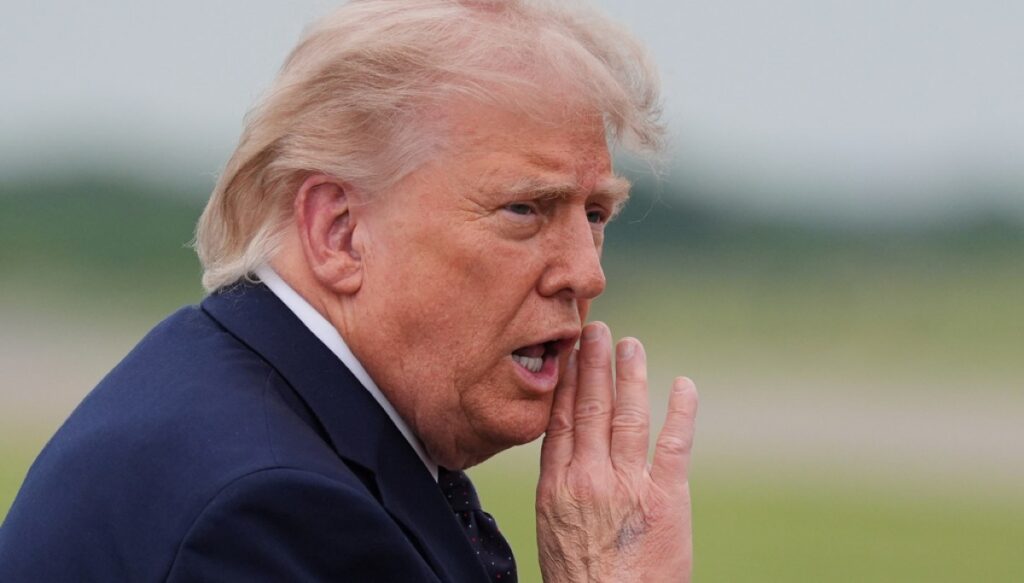 trump-holds-conference-call-with-gulf-leaders-as-pressure-mounts