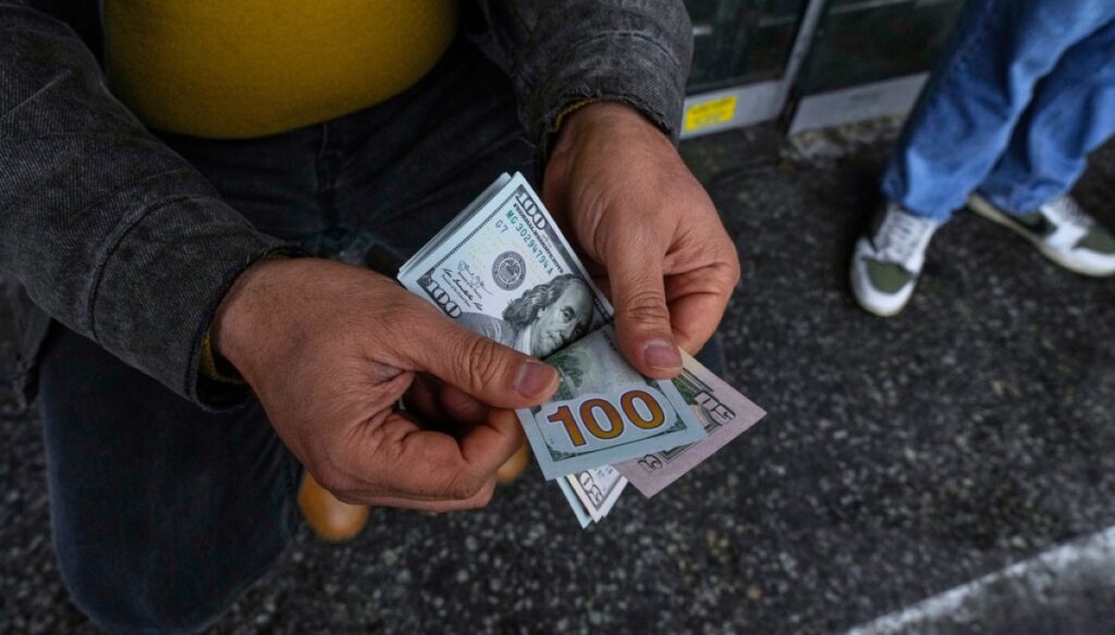 june-social-security-payment-worth-$994-goes-out-in-eight-days