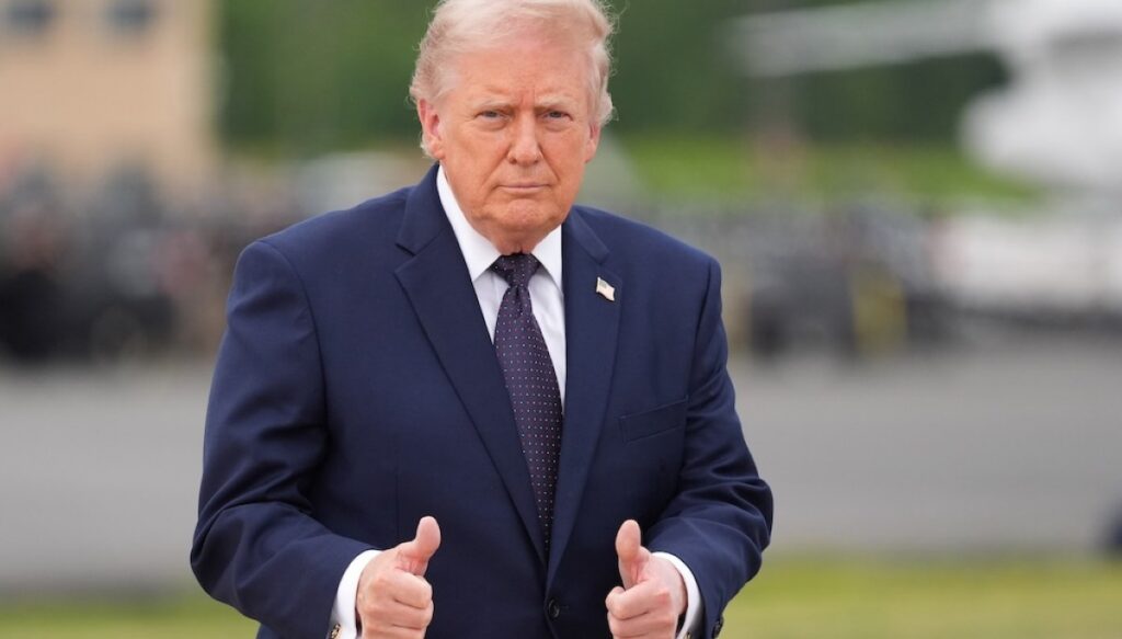 watch-live:-trump-delivers-memorial-day-remarks-at-arlington-national-cemetery